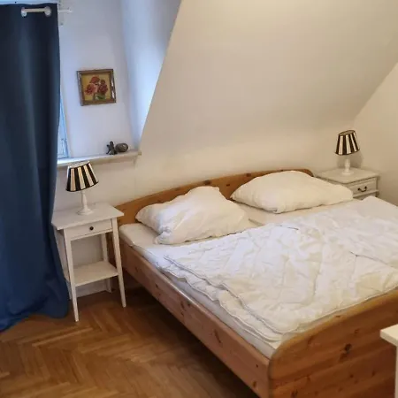 Ferienwohnung Karlsruhe شقة *